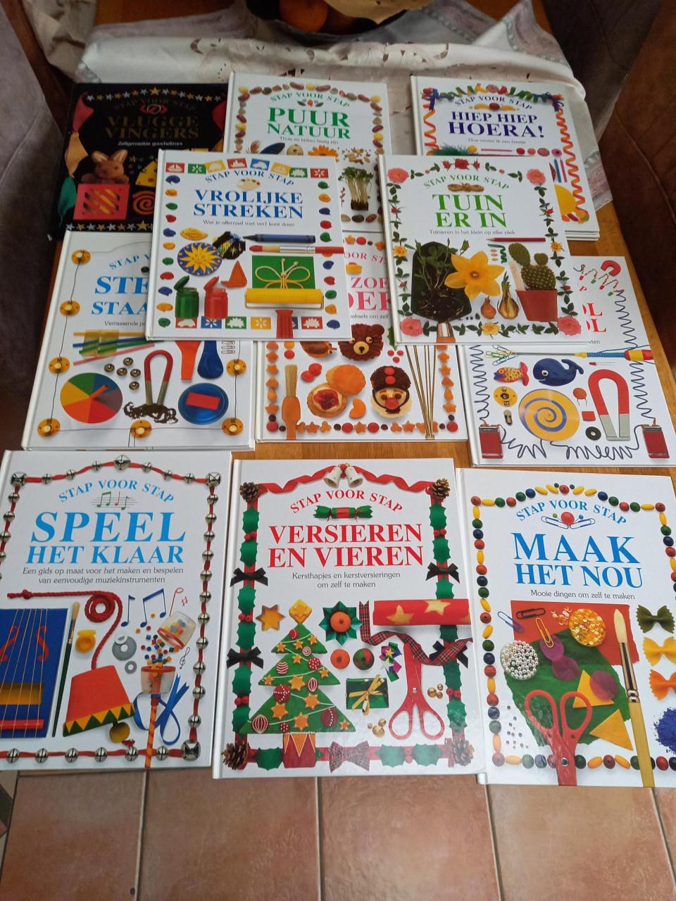 Knutselboeken een serie van 13