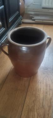 Prachtige aardewerk pot met oren