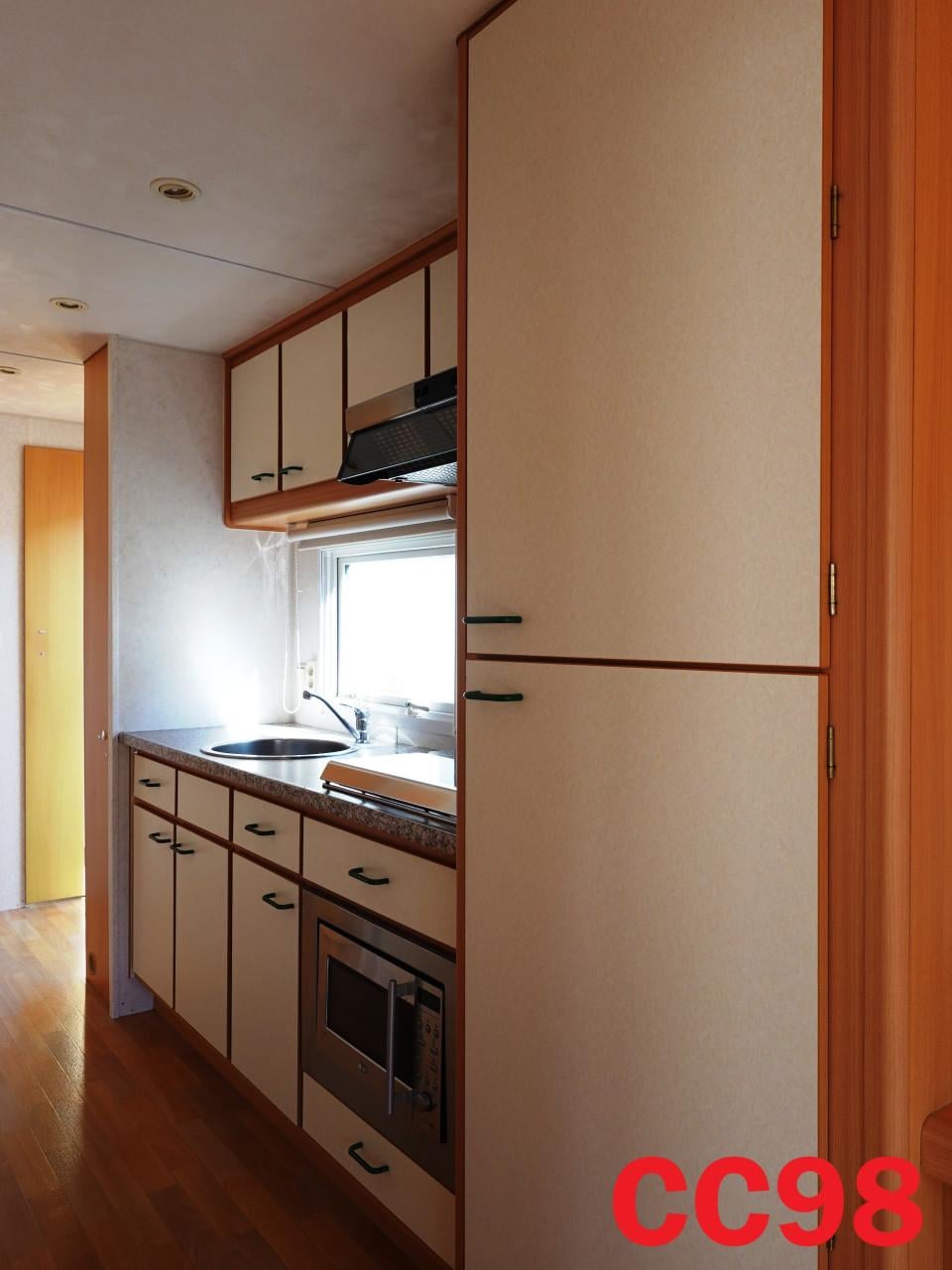 Keurig chalet met 2 slaapkamers, extra stahoogte en dubbel glas te koop