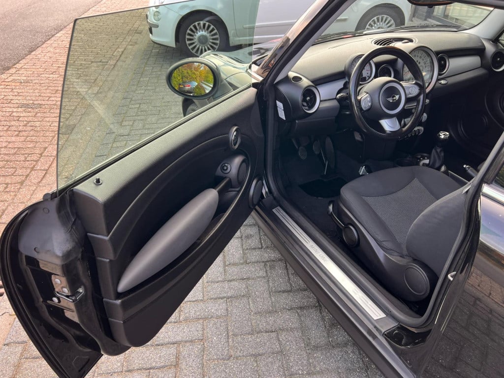 Mini One 1.4 anniversary business