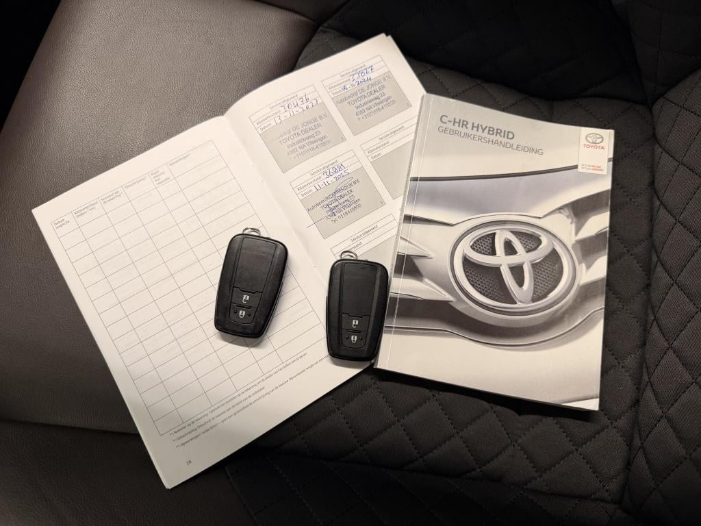 Toyota C-hr 1.8 hybrid executive