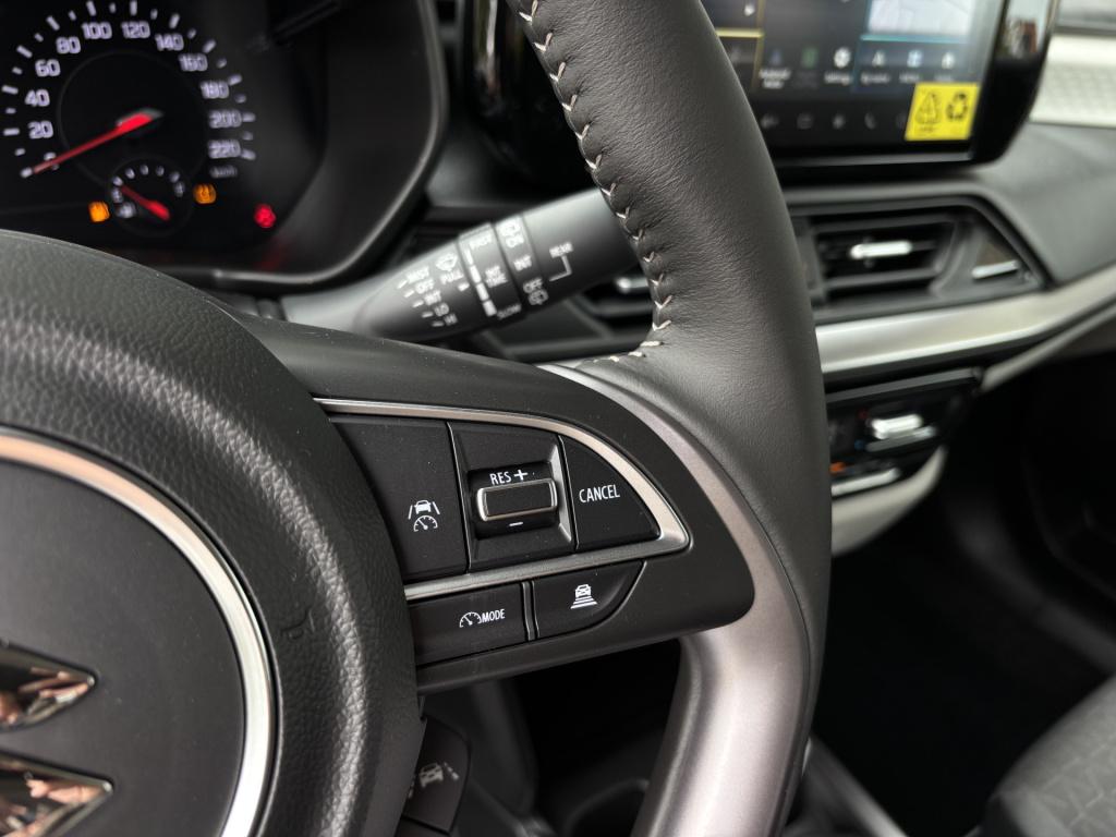 Suzuki Swift 1.2 style smart hybrid
