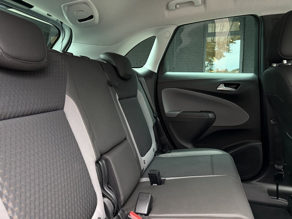 Opel Crossland X 1.2 t. innovation // 22.000km origineel nl //