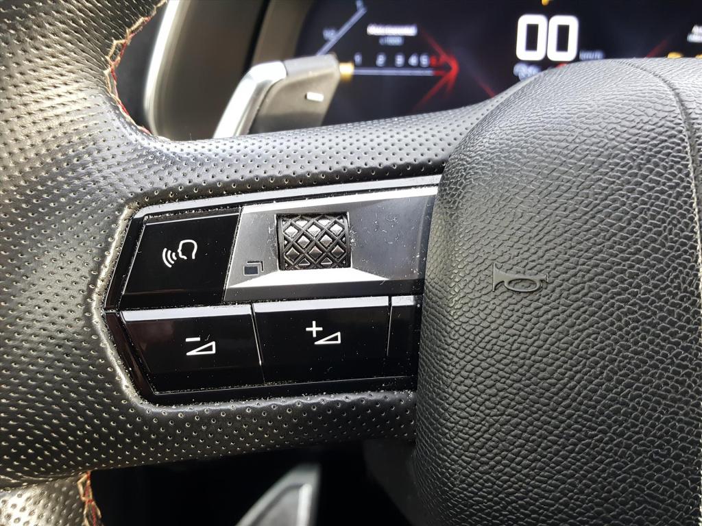 Ds Ds 7 crossback executive 1.6t-180pk automaat(eat8) navigatie | apple car