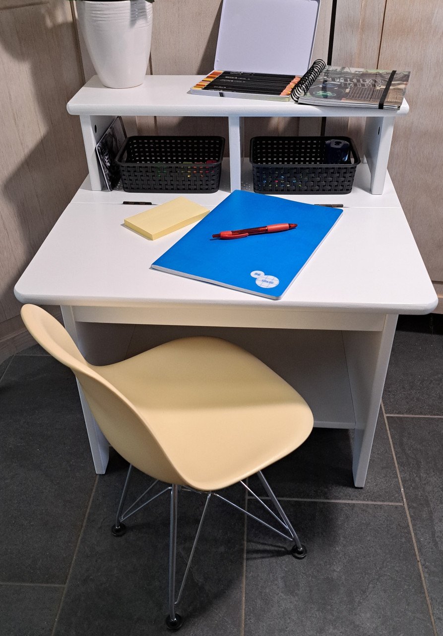 Kinderlessenaar/schooltafel met opbergruimte ● leeftijd 3-8 jaar