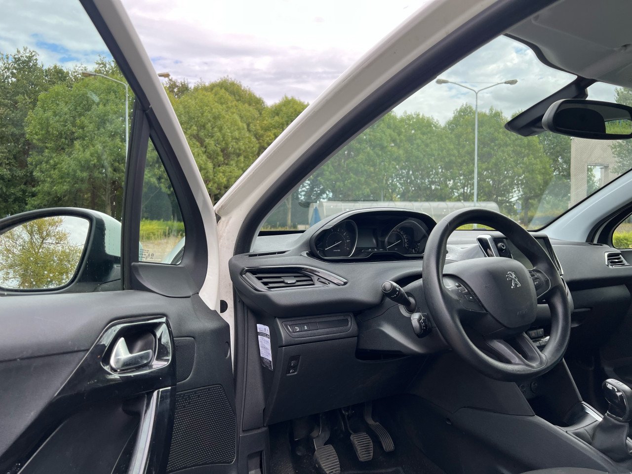 Peugeot 208 1.2 VTI Active | Apk | Nap | Airco | Cruise | Navi