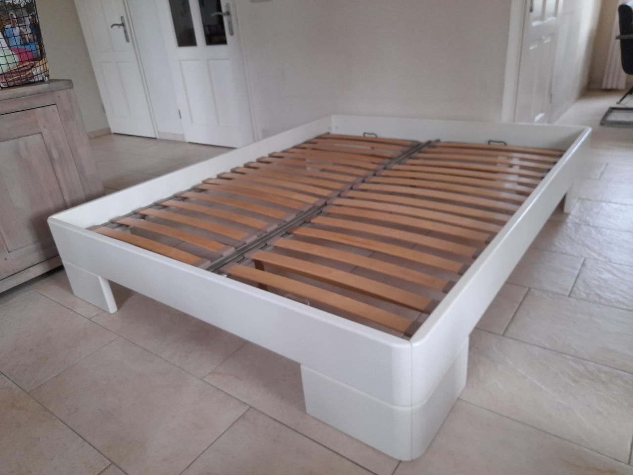 2 Persoons bed 160 x 200 (in goede staat )