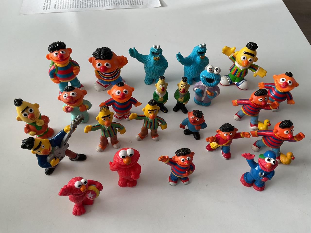 Verschillende rubber Disney figuurtjes.