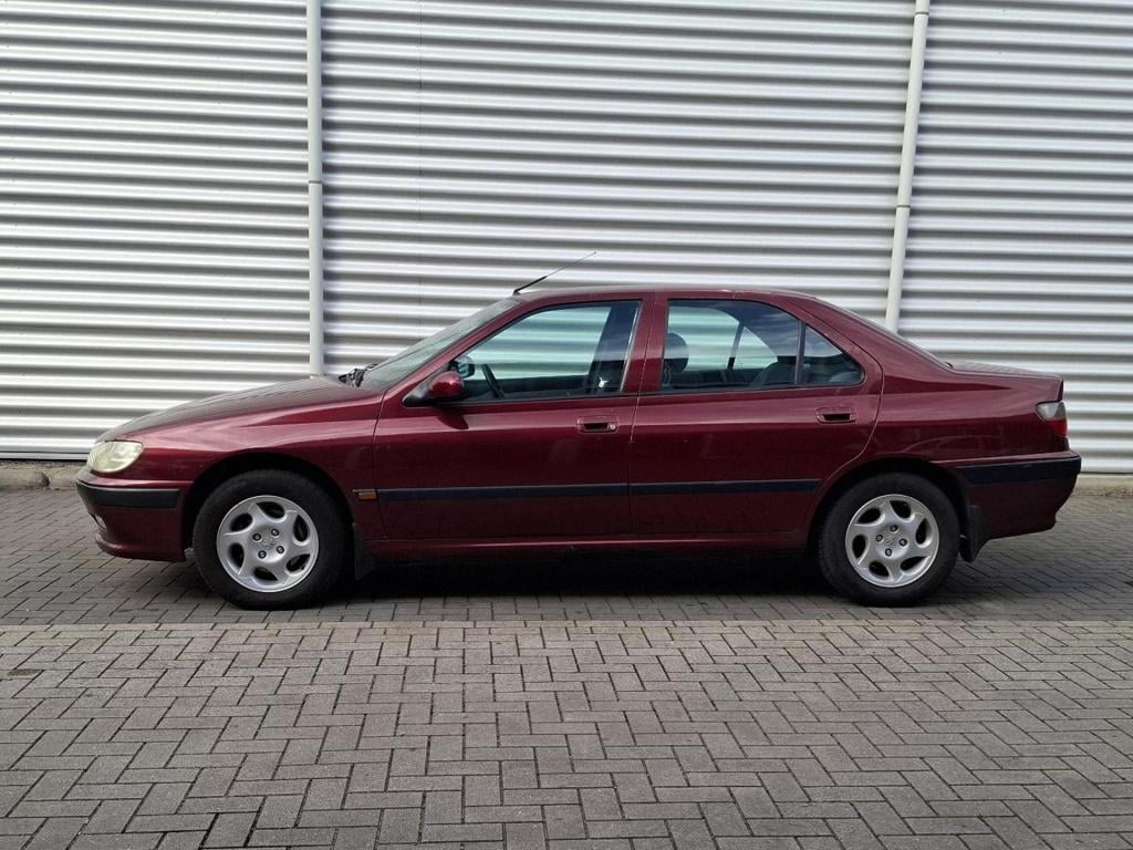 Peugeot 406 2.0i 16v st 1e eigenaar! airco/lmv/trekhaak