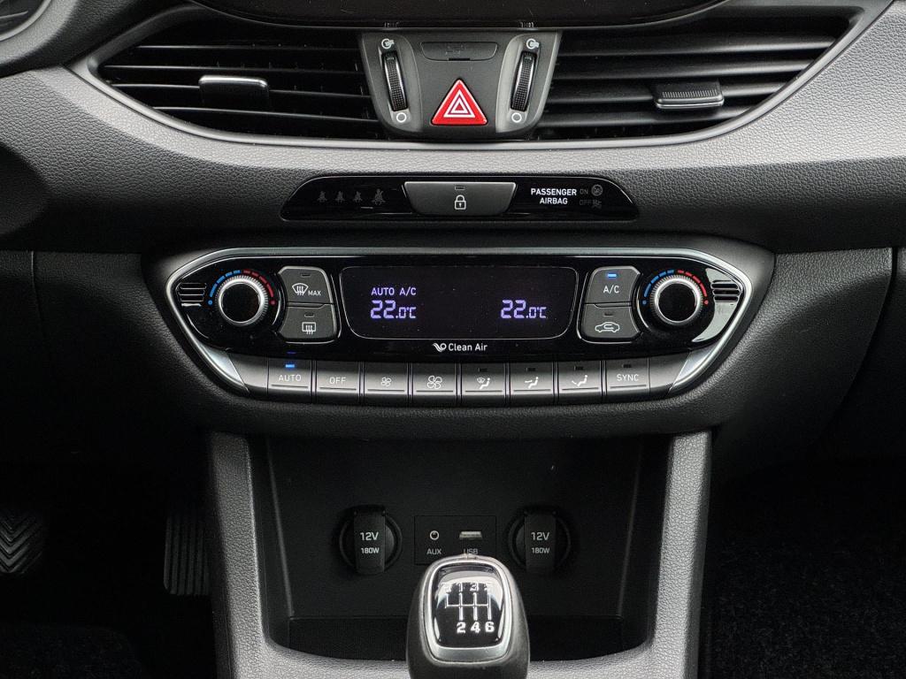 Hyundai I 30 1.0 t-gdi first edition nl-auto incl. trekhaak!