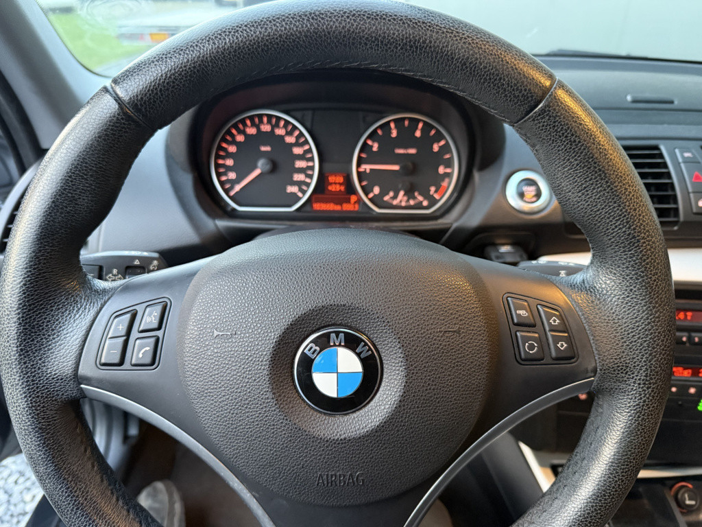 BMW 1 Serie 116i 2.0 122pk automaat executive 5-drs