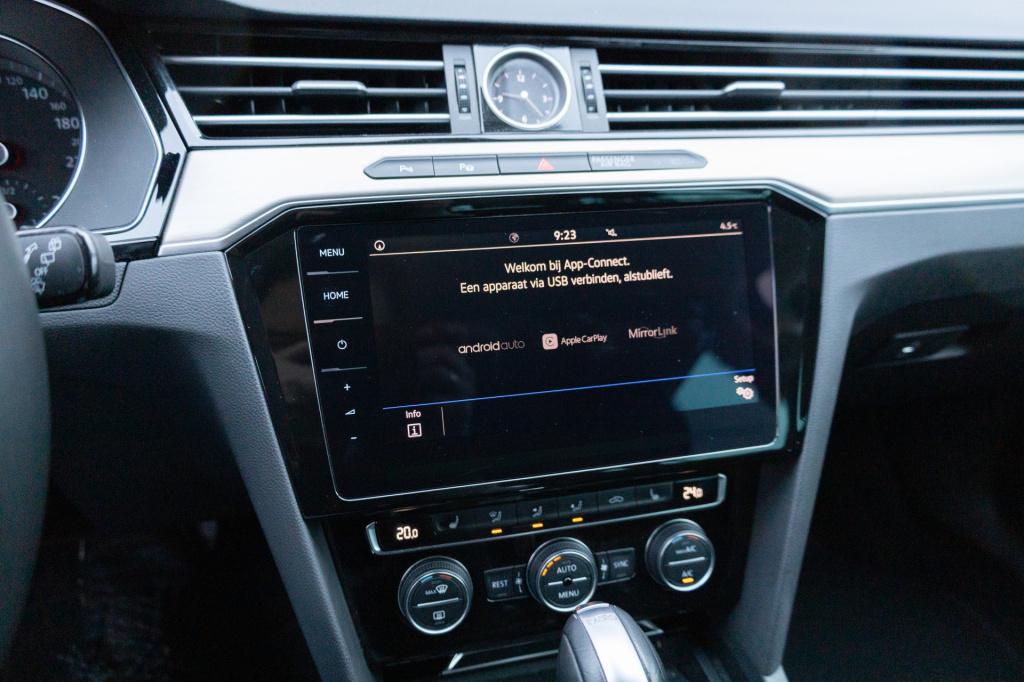 Volkswagen Passat variant 1.8 tsi highline 180 pk nav i trekhaak i acc i ap