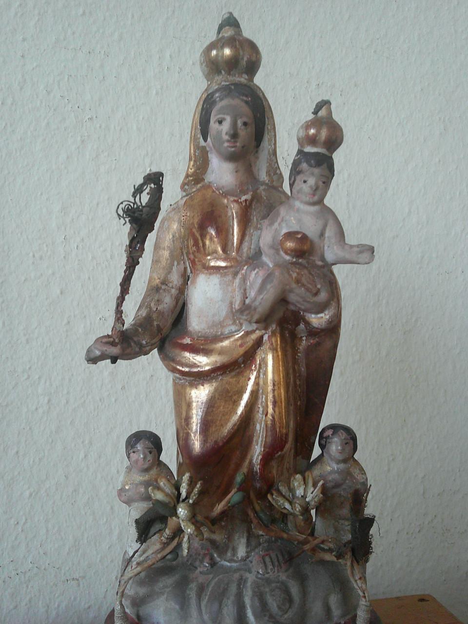 VERGULD SPAANS TERRA COTTA  VROEG 19DE EEUW.