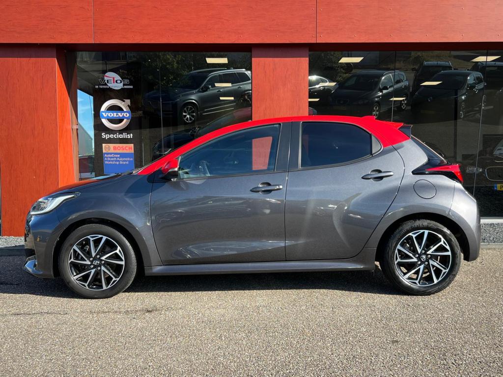 Toyota Yaris 1.5 hybrid tokyo spirit | navi | cruise | climate