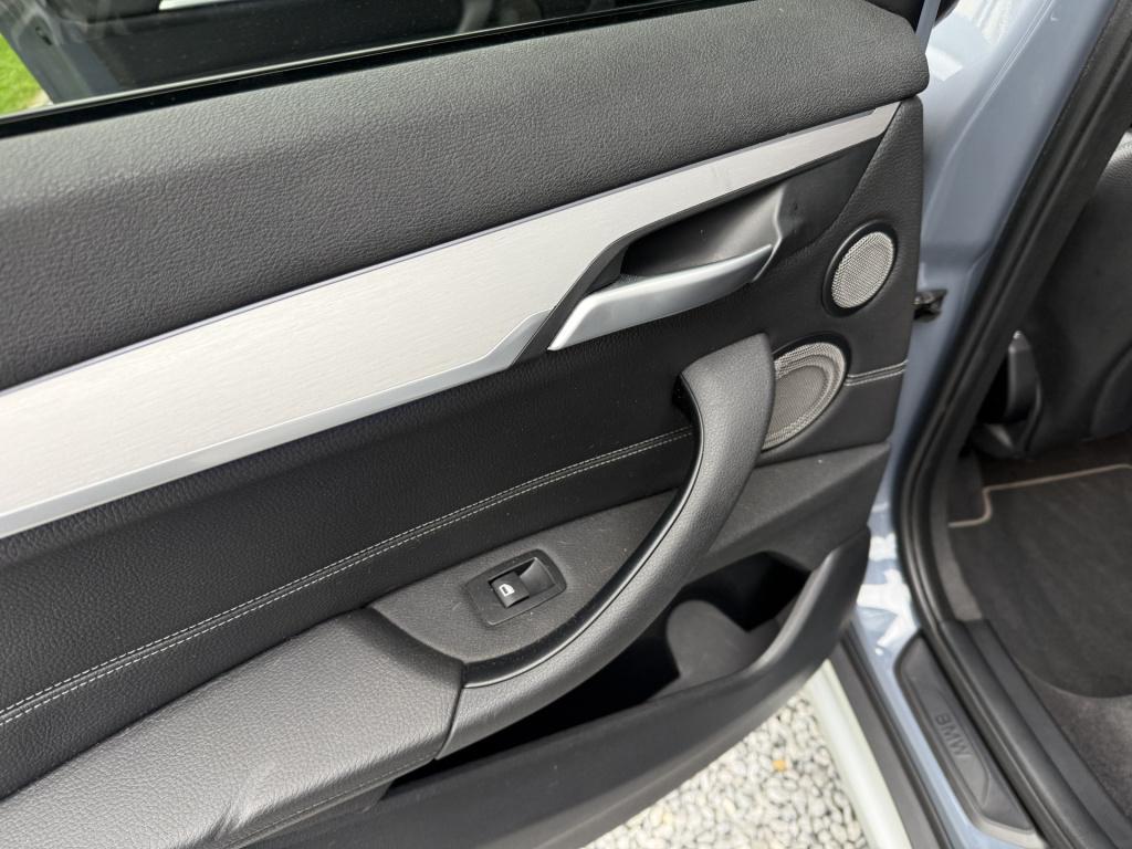 BMW X1 s-drive20i 192pk automaat high executive panoramadak