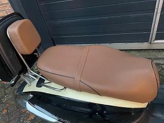 Schitterende agm retroscooter weinig km 4900 full option nu 899 euro