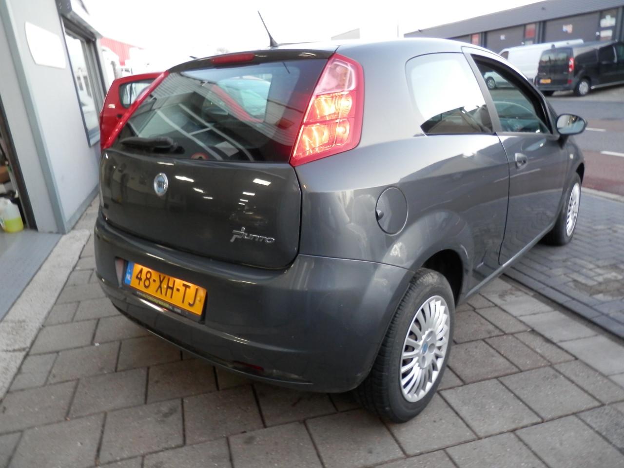 Auto Garant Biedt Aan: Fiat Grande Punto 1.4 Dynamic
