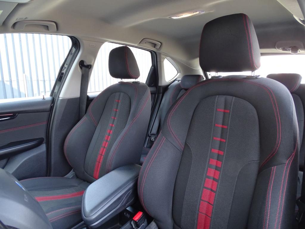 BMW 2-serie active tourer 218i executive | stoelverwarming | navi | bluetoo