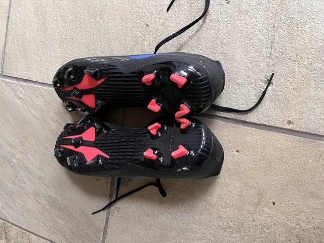 Te koop: Adidas voetbalschoen