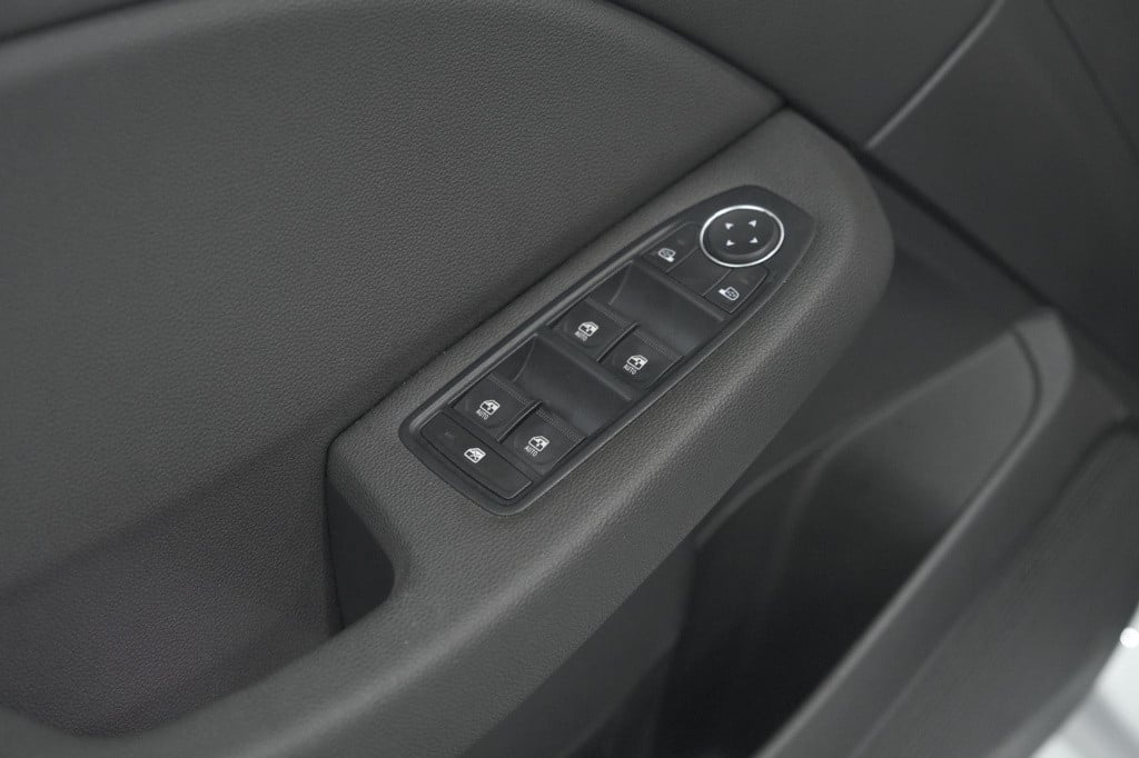 Renault Clio tce 90 techno | camera | 9.3 inch scherm | apple carplay | par