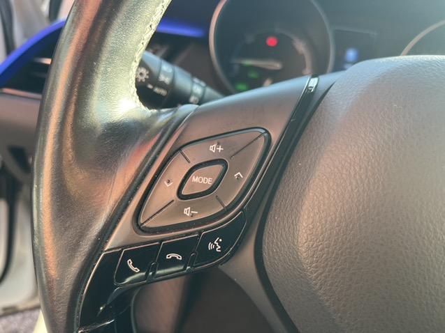 Toyota C-hr 1.8 hybrid bi-tone | leer | 18'' | camera | nav | 73.000km!