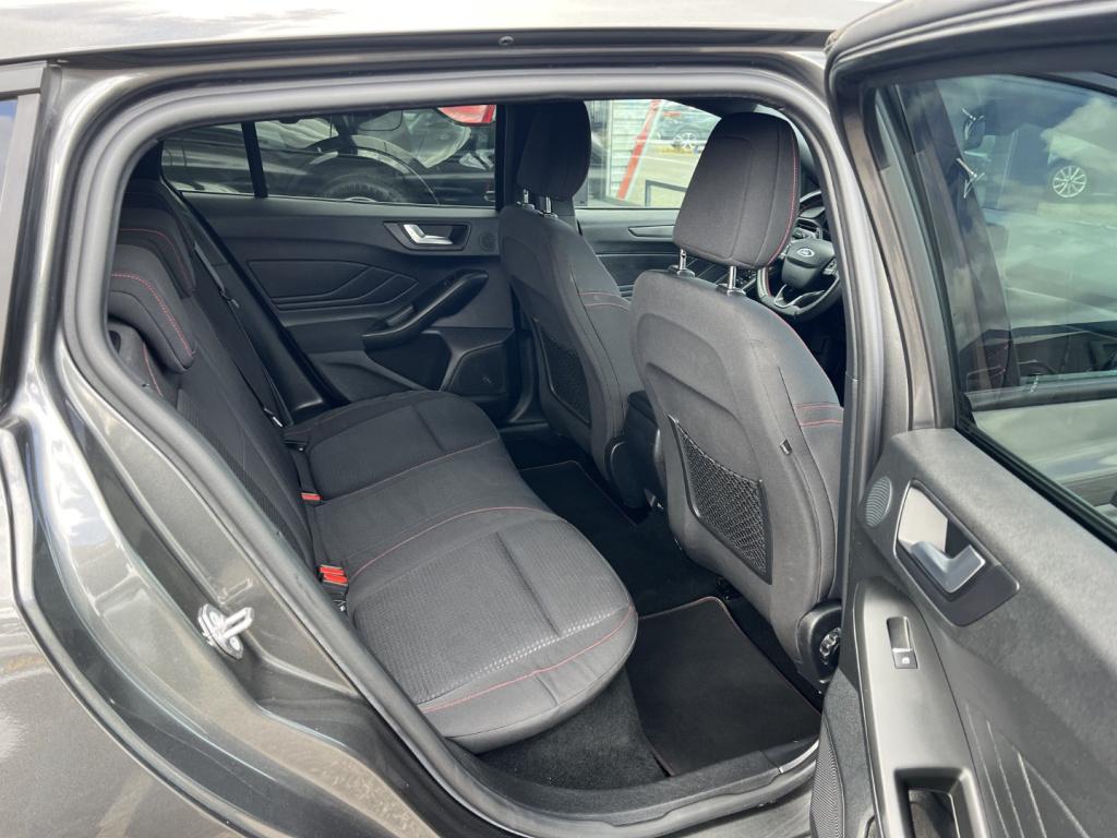 Ford Focus wagon 1.0 ecoboost 125pk st-line x , trekhaak , winterpakket