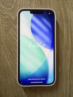 Iphone 14 paars