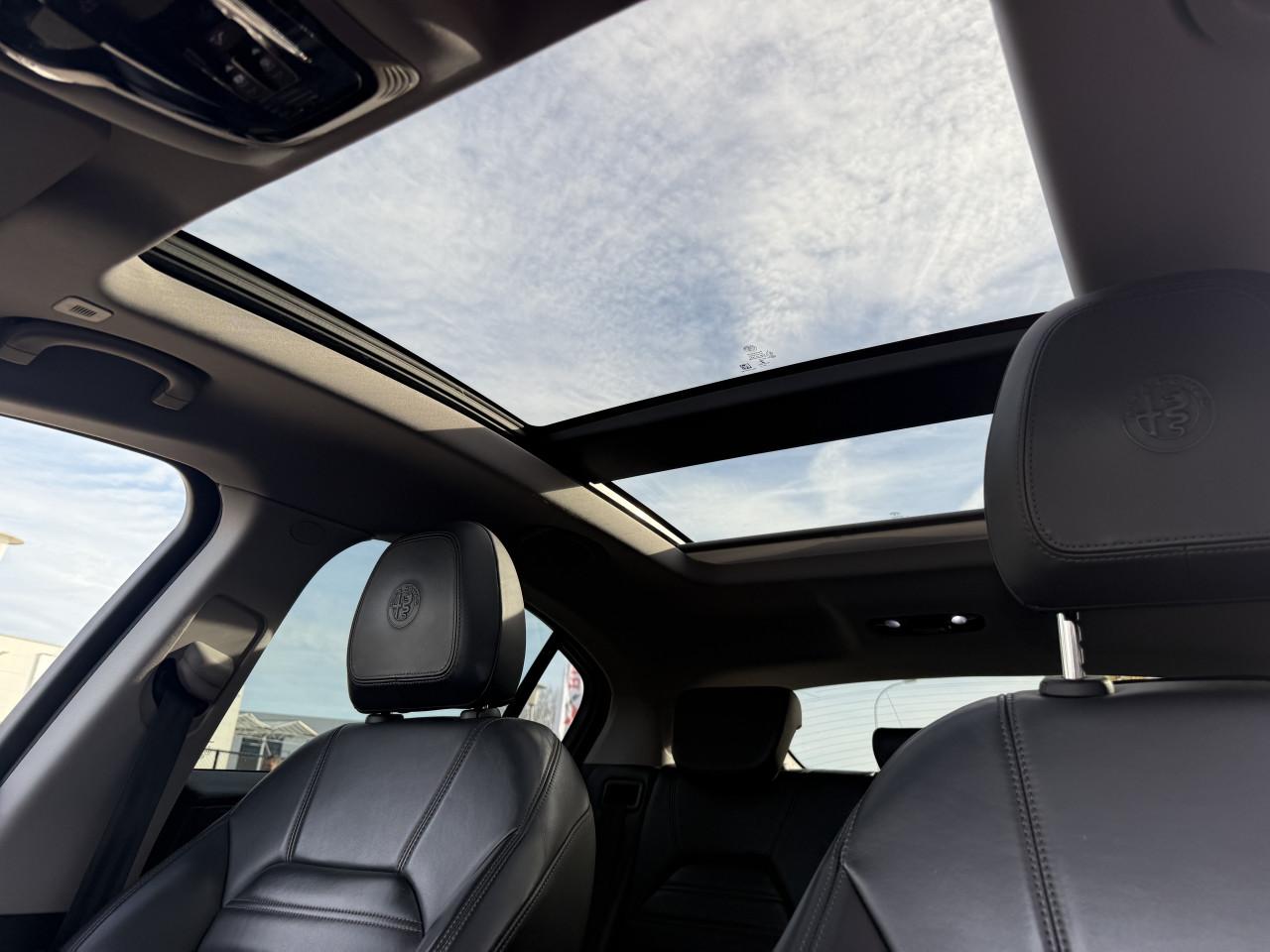 Alfa Romeo Stelvio - 2.0 T AWD Q4 280PK | Pano | Memory