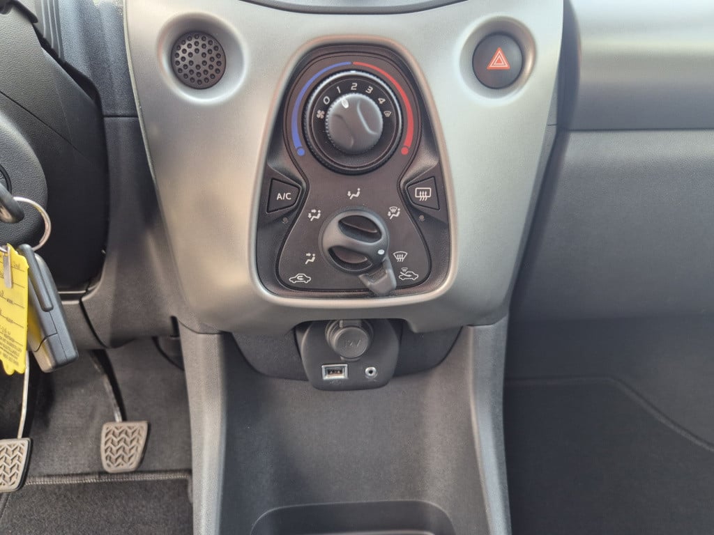 Peugeot 108 1.0 e-vti active