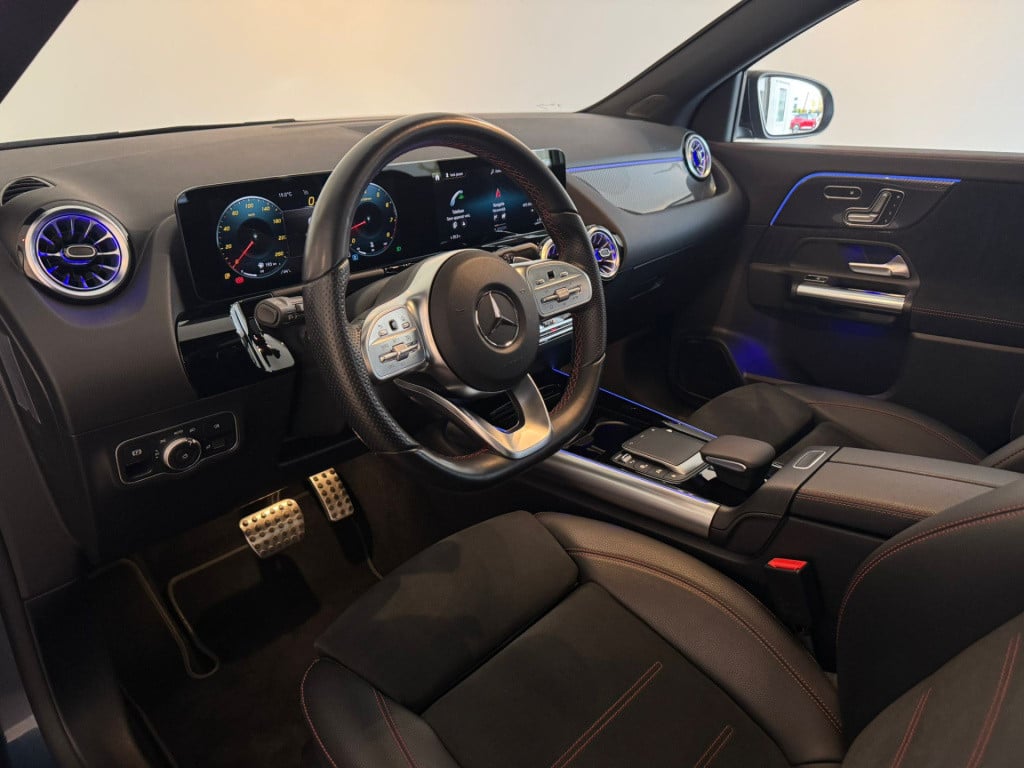 Mercedes-Benz Gla-klasse 180 business solution amg