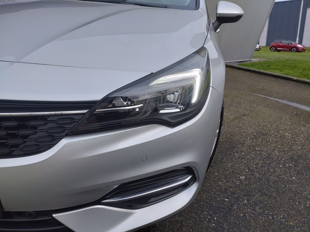 Opel Astra sports tourer 1.2 edition