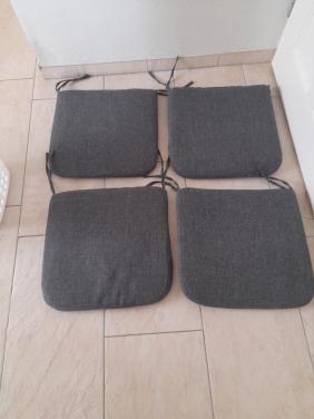 4 x stoelkussen (in goede schone staat)