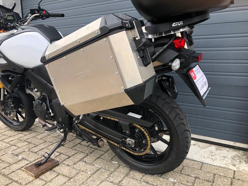 Suzuki V-Strom DL1000 uit 2015, 30.555km, ABS, 3-delige kofferset, €7250,-