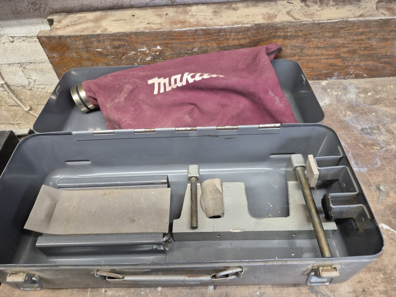 Makita schaaf 1100