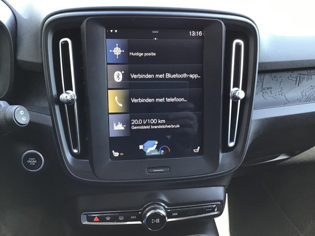 Volvo XC40 t4 190pk aut. momentum nieuwstaat i parkassist i navigatie i cru