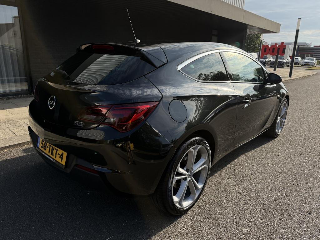 Opel Astra gtc 1.4 turbo sport