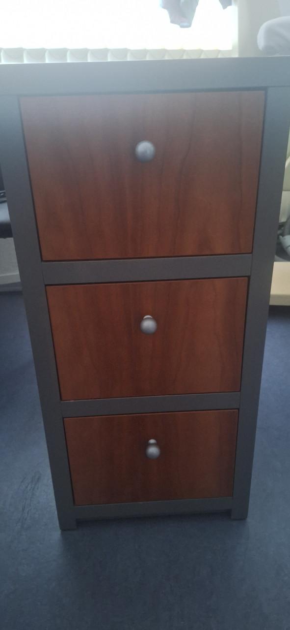 Buro met 3 laden