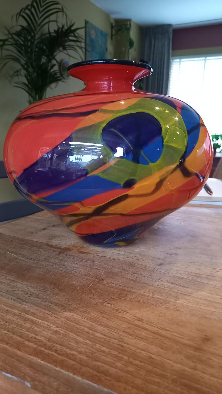 Glazen Vaas van Ioan Nemtoi