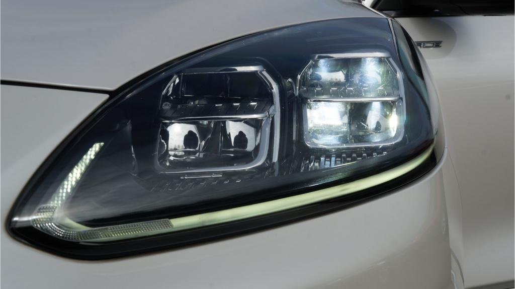 Ford Kuga 2.5 phev vignale pano rijklaar incl garantie