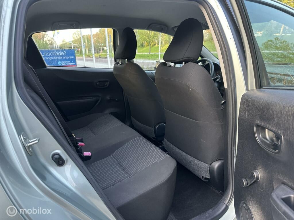 Toyota Yaris 1.0 VVT-i Aspiration Airco km66.010 Nap 5Deurs BJ2011