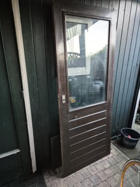 Hardhouten deur