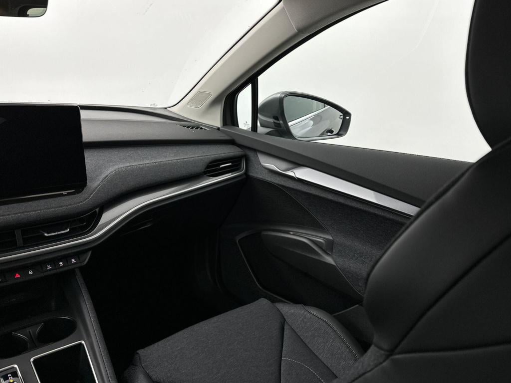 Skoda Elroq business edition tour elektromotor 150 kw / 204 pk