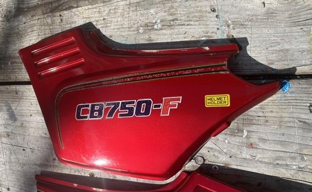 Honda 750-900 1979 t/m 1984  kappen en zadel voor wie dat nog  zoekt