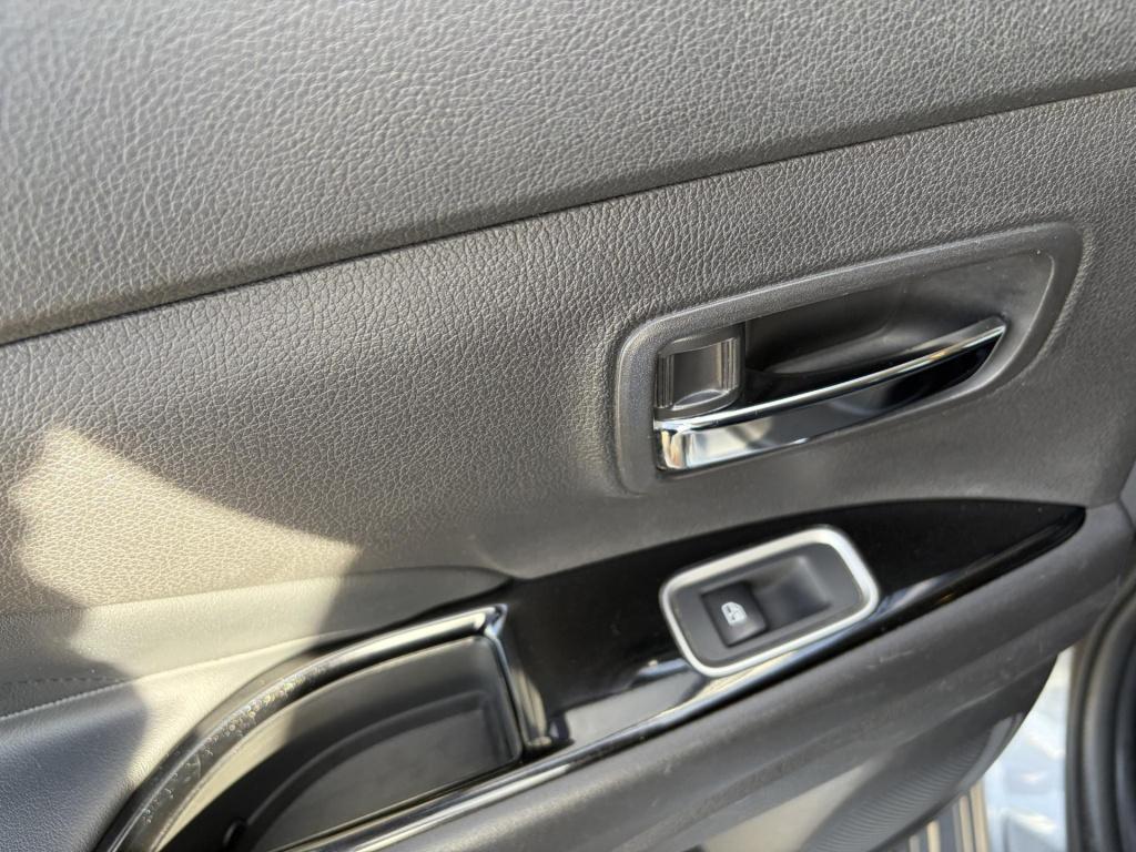 Mitsubishi Outlander 2.0 phev instyle+
