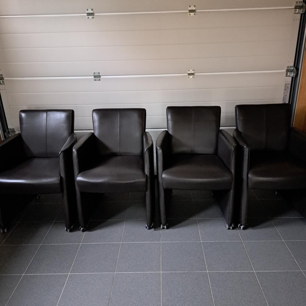 Eetkamerstoelen in zeer goede staat