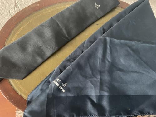 Goese Lyceum - stropdas en dames shawl donker blauw - in nieuwstaat