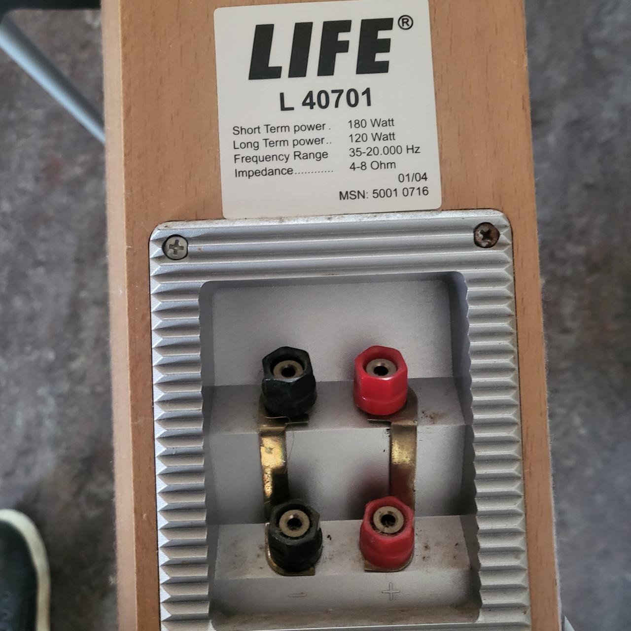 Wegens niet ophalen wederom aageboden     speakerset merk life