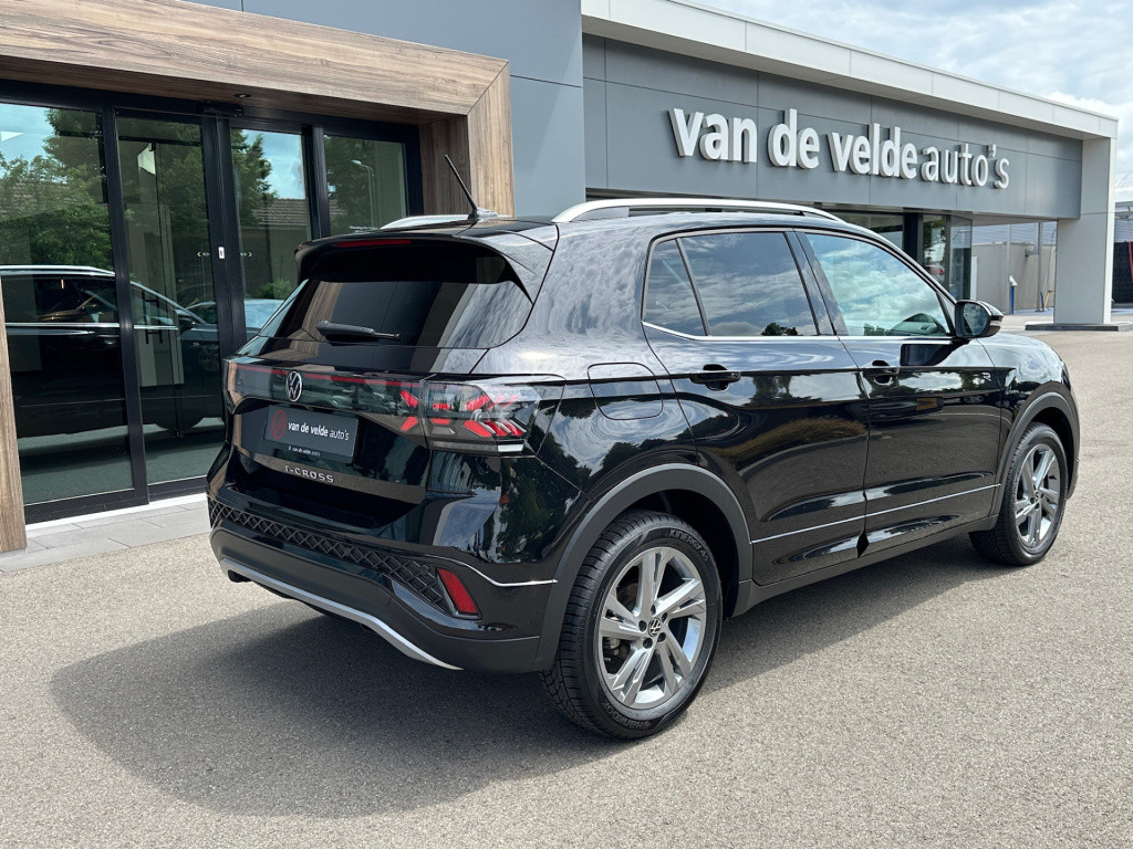 Volkswagen T-cross 1.5 tsi 150pk dsg r-line | camera | trekhaak | navi | iq