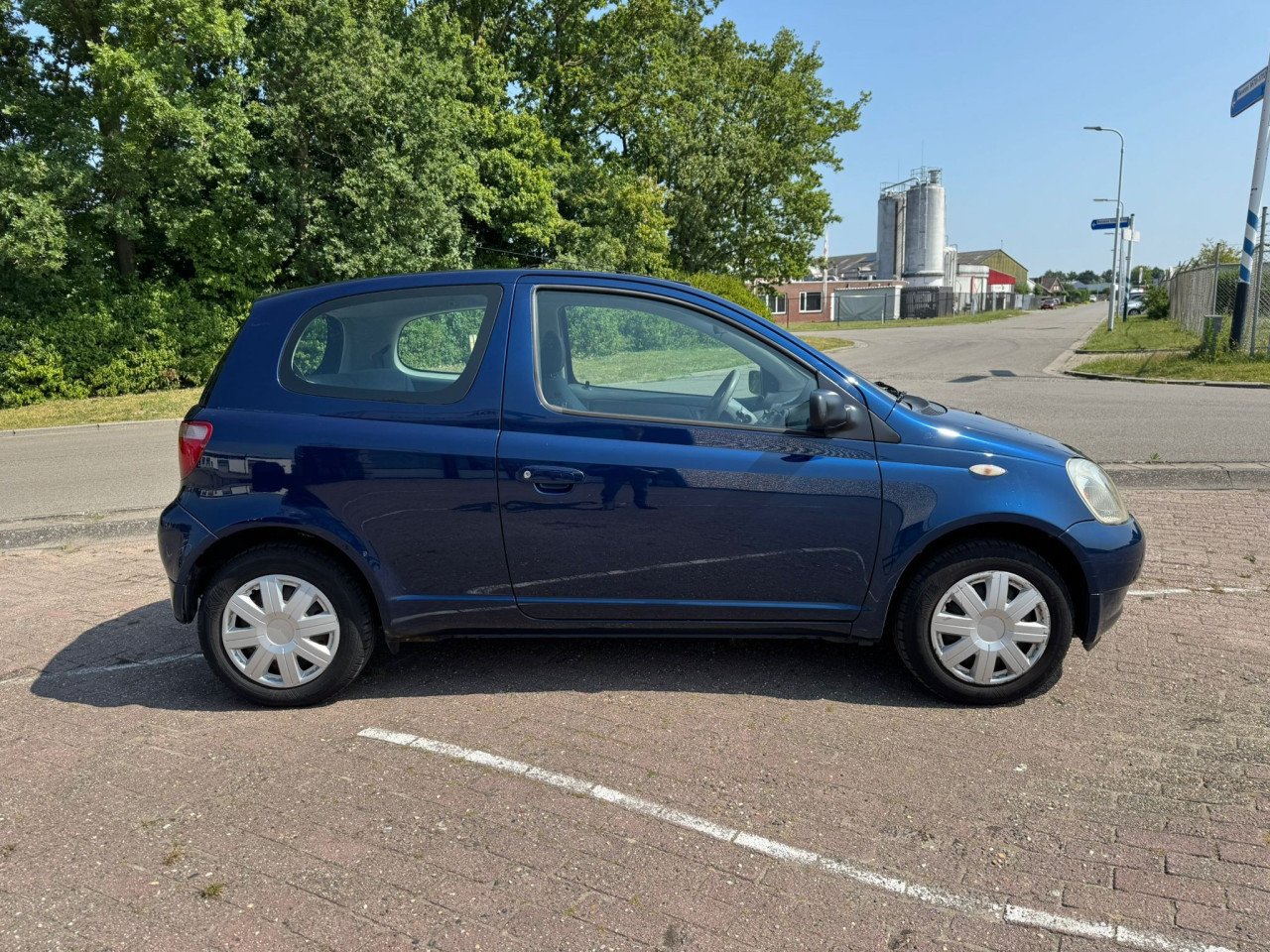 Toyota yaris bj 2002  1450 euro