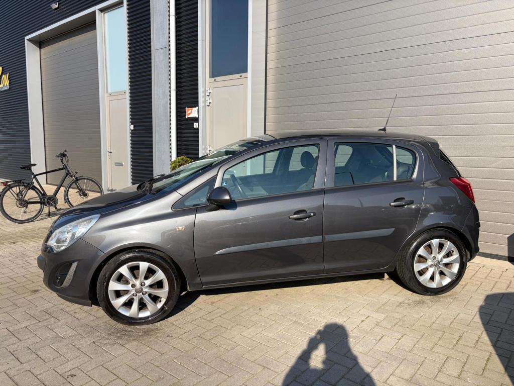 Opel Corsa 1.2-16v anniversary edition